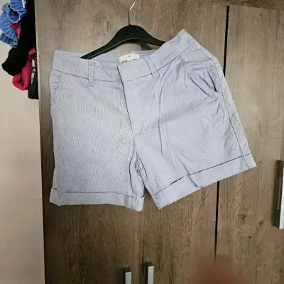 Falda a rayas con botones frontales y short h&m - miniatura 3
