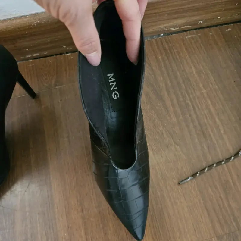 Botines cuero sintetico negro con diseño elegante - 4