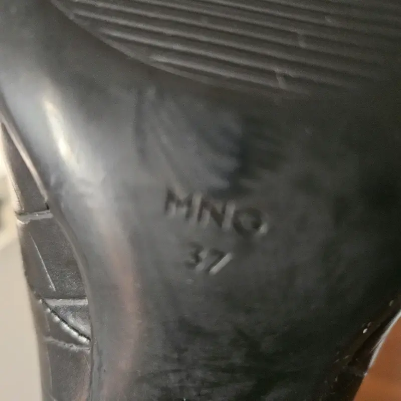 Botines cuero sintetico negro con diseño elegante - 5