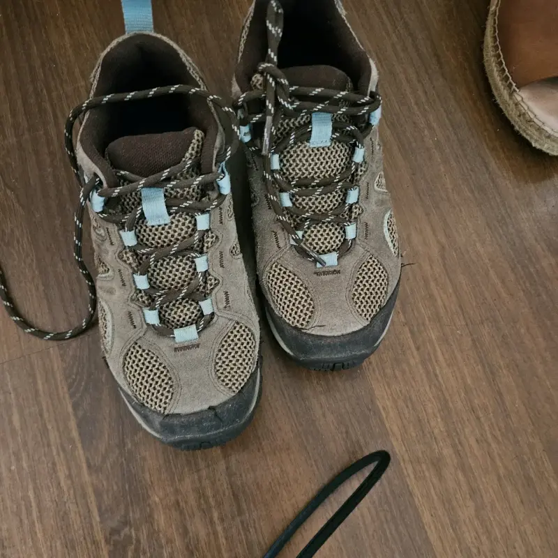 Zapatillas de trekking marrones para mujer - 1