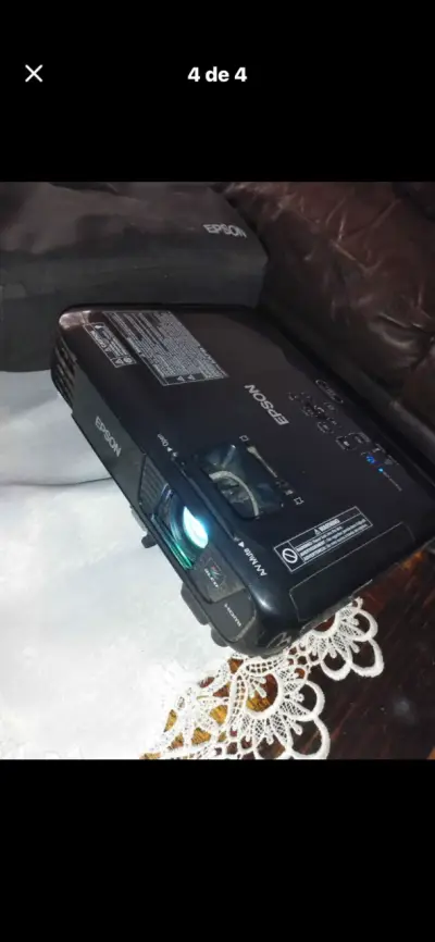 Proyector Epson con HDMI en buen estado - miniatura 1