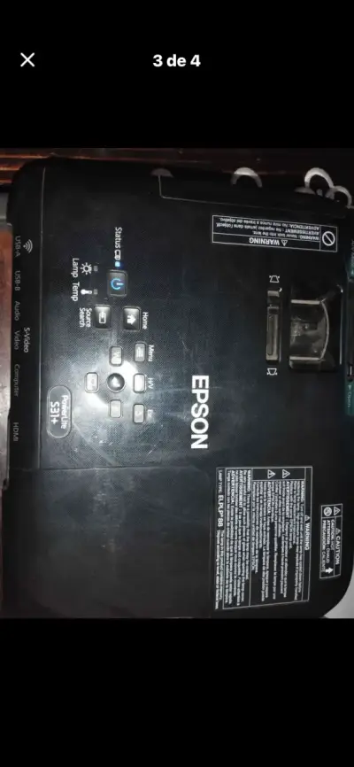 Proyector Epson con HDMI en buen estado - miniatura 2