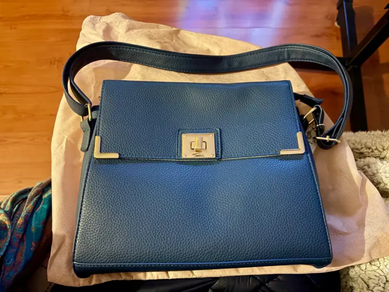 Cartera de cuero azul elegante - 1