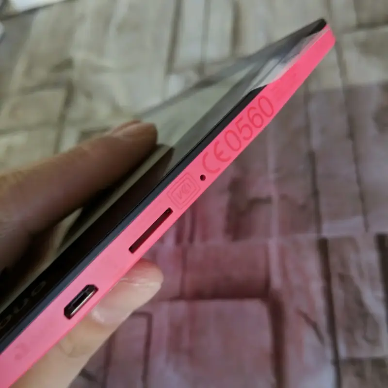 Kobo Aura 6" Edición Especial - Como Nuevo en Caja - 4
