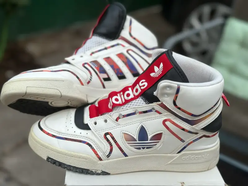 Zapatillas Adidas retro blancas y rojas - 4