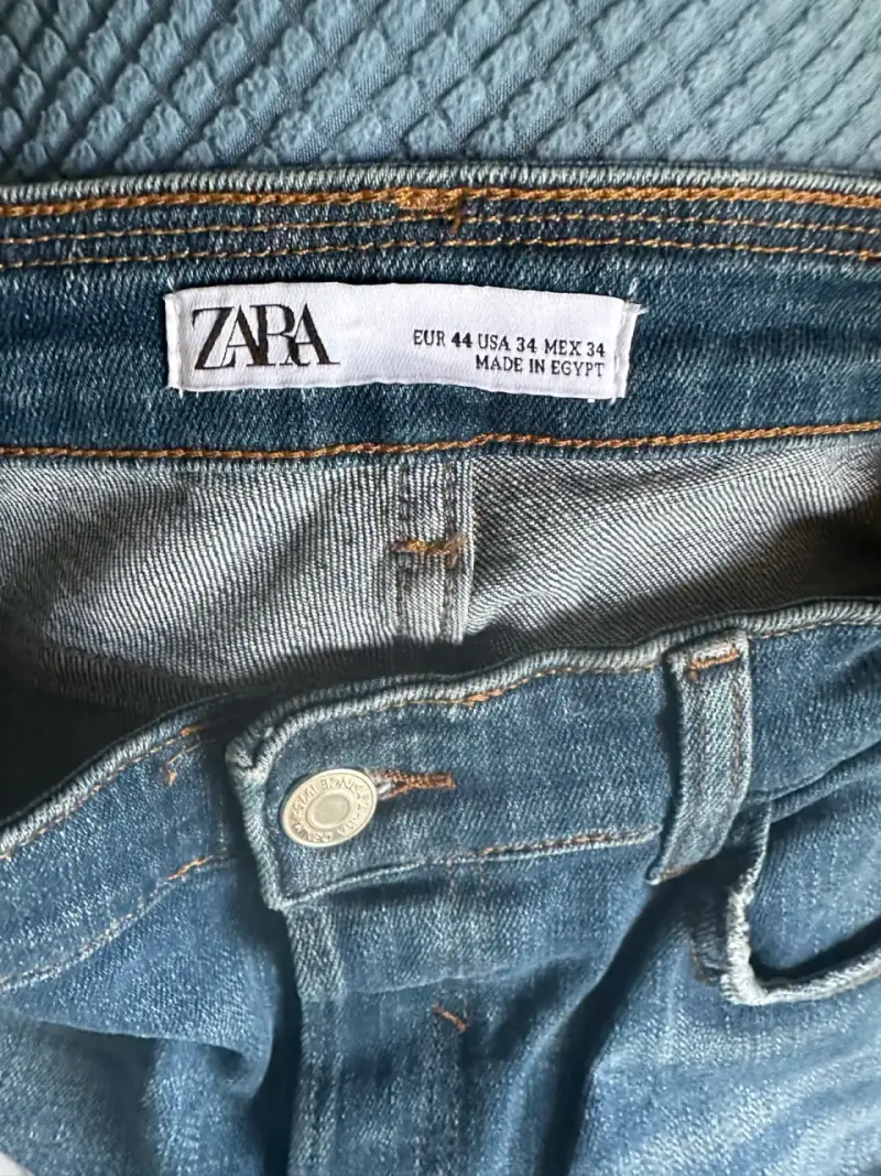 Jeans desgastados ZARA para mujer - 3