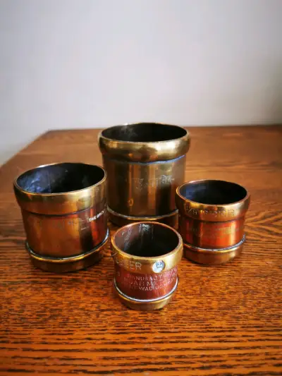 Conjunto de medidas de bronce y cobre de la India - miniatura 1