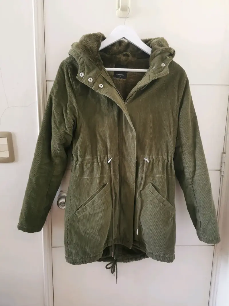 Parka verde de cotele con capucha - 6