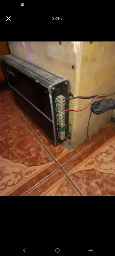 Amplificador de audio para auto - miniatura 1