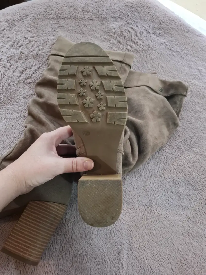 Botas de gamuza gris con tacón alto - 4