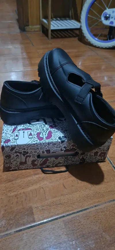 Zapatos escolares negros marcas Gotta - miniatura 2