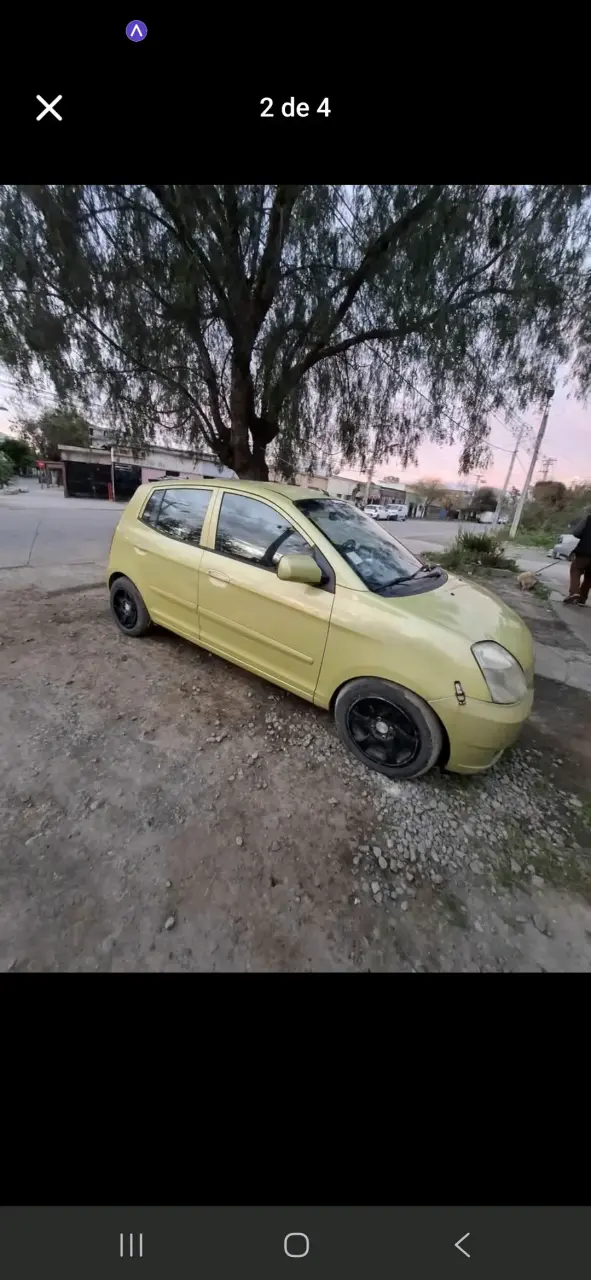 Auto Kia verde en buen estado - 2