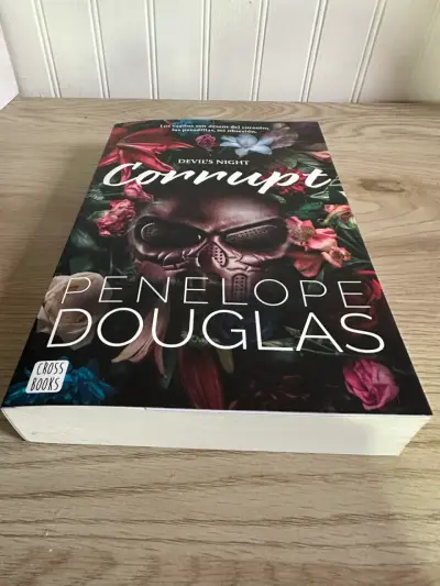Libro 'Corrupt' de Penelope Douglas - miniatura 2