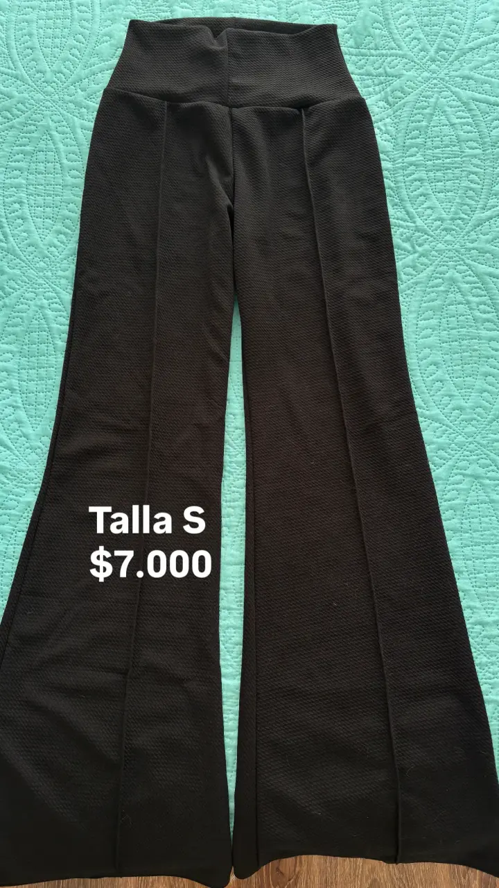 Pantalones acampanados negros talla S - 1