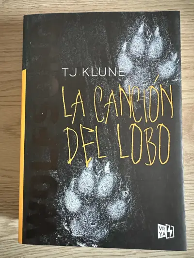 Libro 'La Canción del Lobo' de TJ Klune - miniatura 1