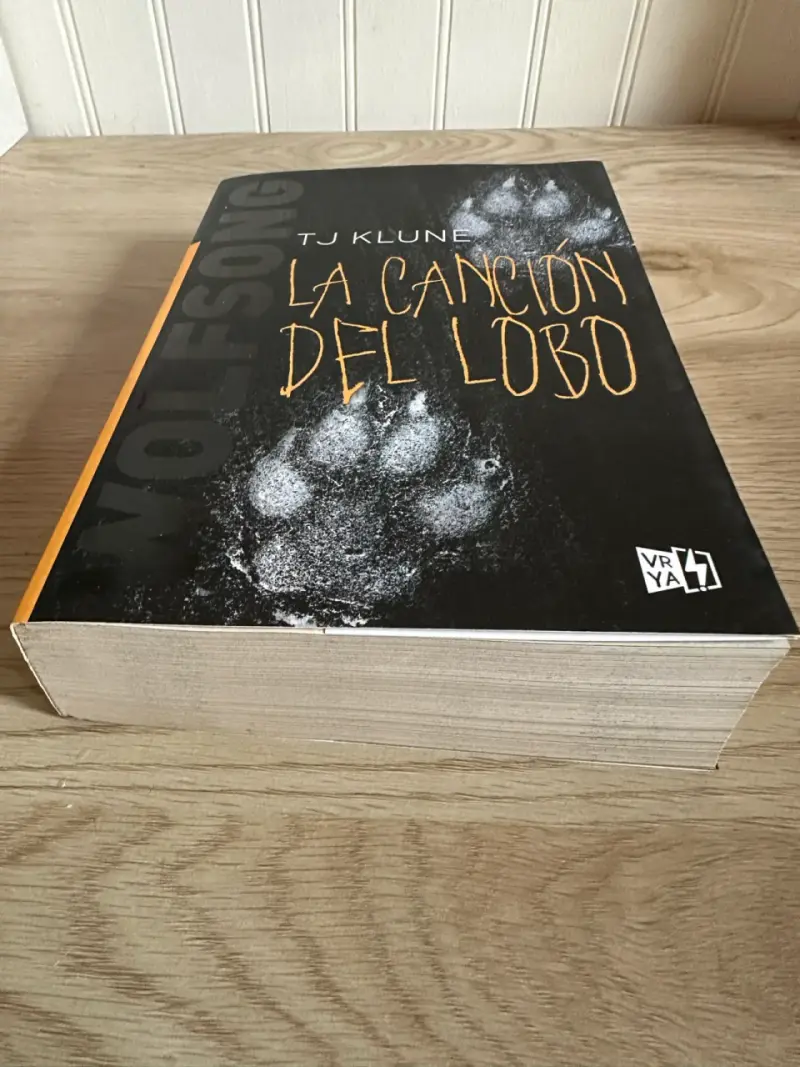 Libro 'La Canción del Lobo' de TJ Klune - 2