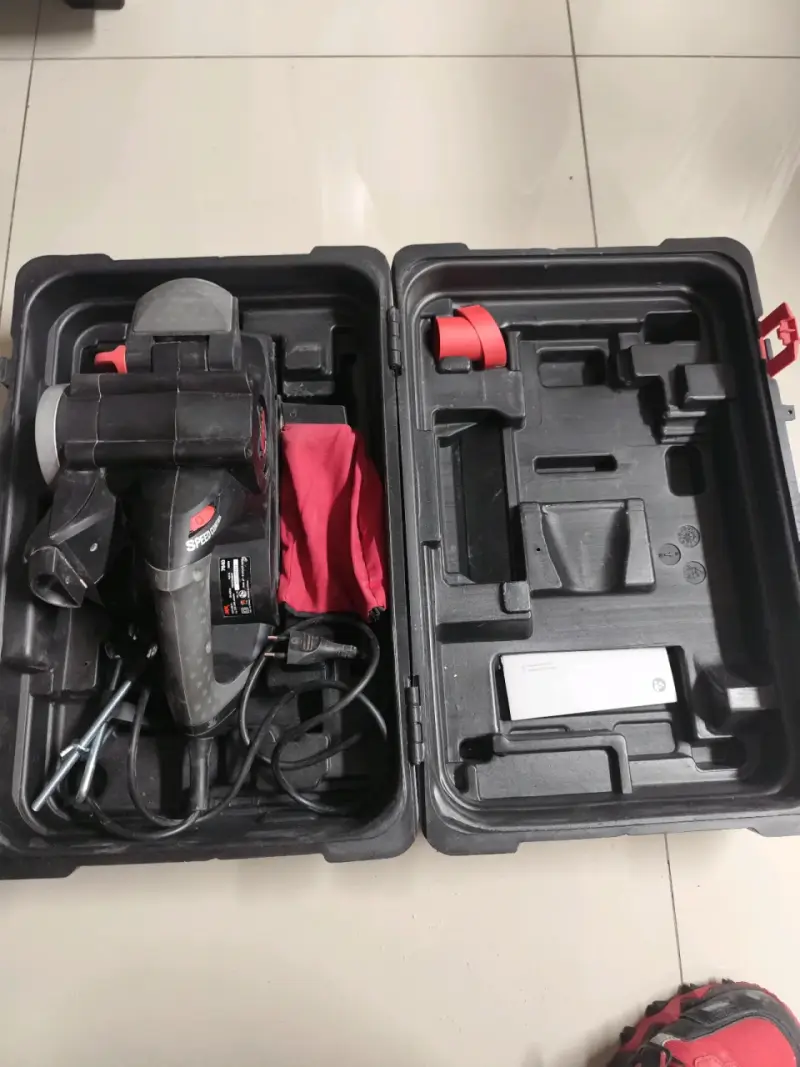 Lijadora de banda Skil con estuche - 1