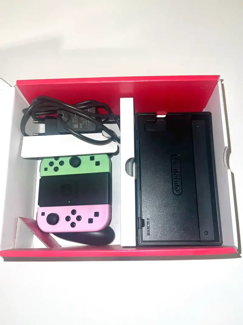 Nintendo Switch V2 32GB - DESBLOQUEADA CON JUEGOS! - 5