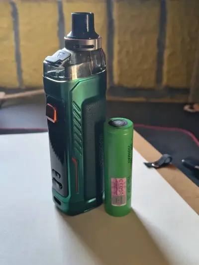 Vaporizador Vaporesso verde con batería Efest - miniatura 1