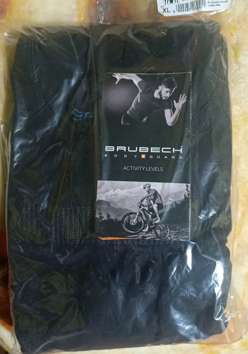 Polera térmica Brubeck Bodyguard negra XL