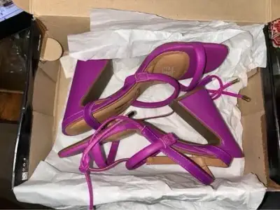 Sandalias de tacón alto fucsia elegantes - miniatura 3