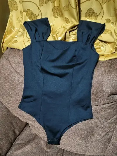 Body negro y Burdeo elegante con tirantes anchos - miniatura 1