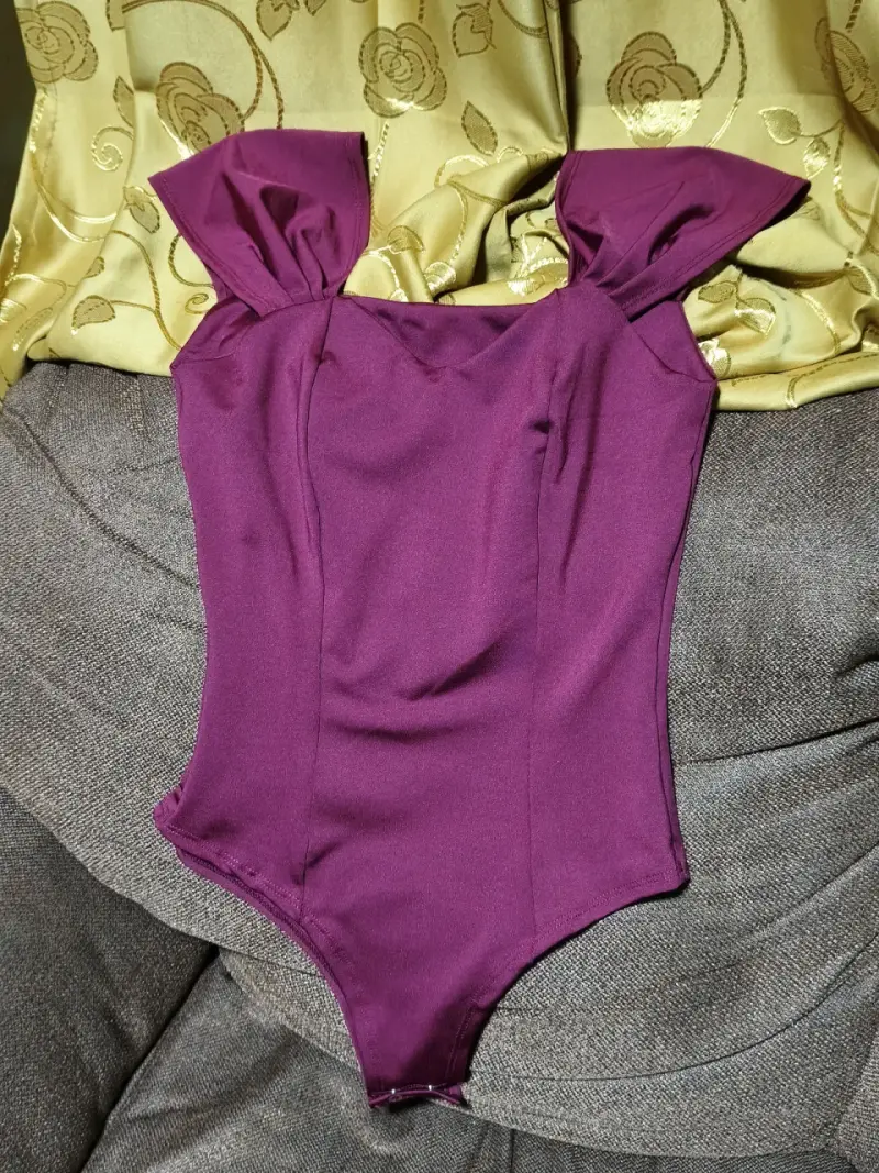 Body negro y Burdeo elegante con tirantes anchos - 2