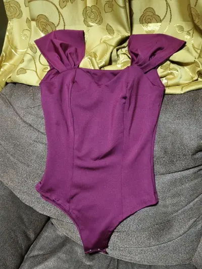 Body negro y Burdeo elegante con tirantes anchos - miniatura 2