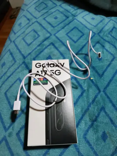 Samsung Galaxy A17 5G nuevo en caja - miniatura 4