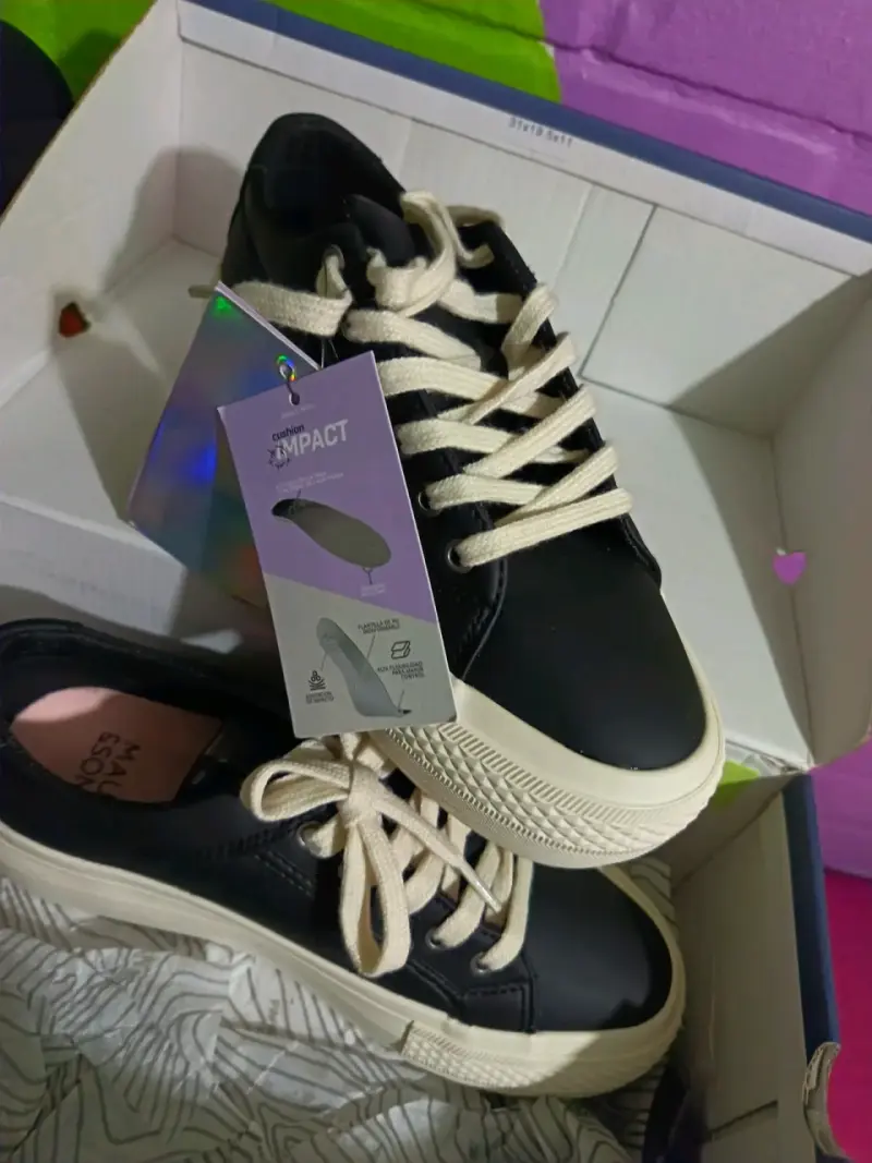Zapatillas negras de lona con suela gruesa - 2