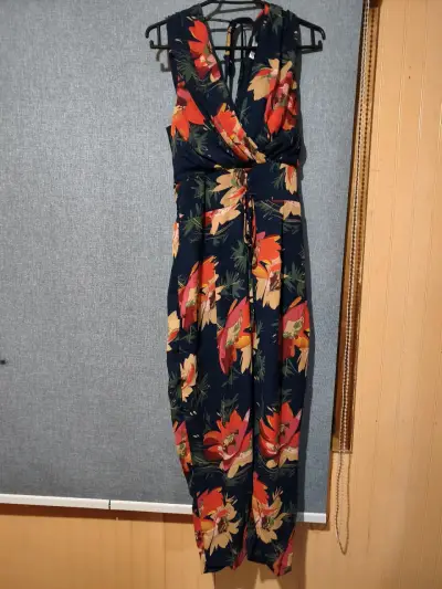 Vestido largo floral sin mangas - miniatura 1