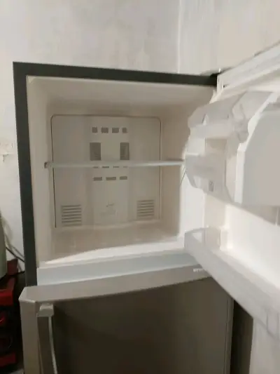 Refrigerador Mabe de dos puertas en buen estado - miniatura 2