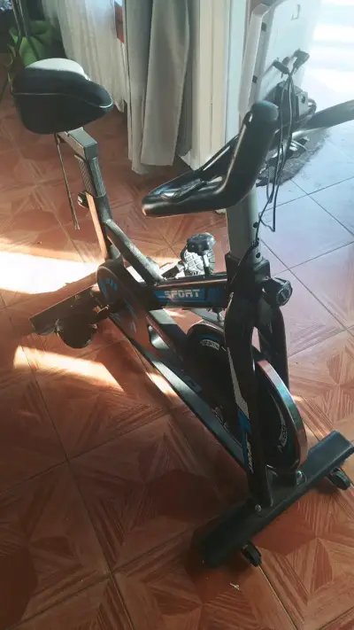 Bicicleta estática Sport para ejercicio - miniatura 1