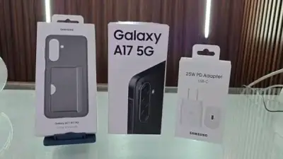 Samsung Galaxy A17 5G con accesorios - miniatura 1