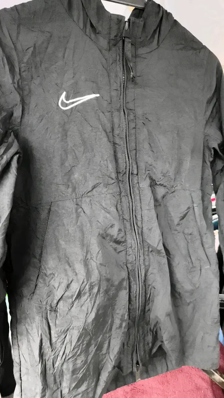Chaqueta cortaviento Nike negra - 1