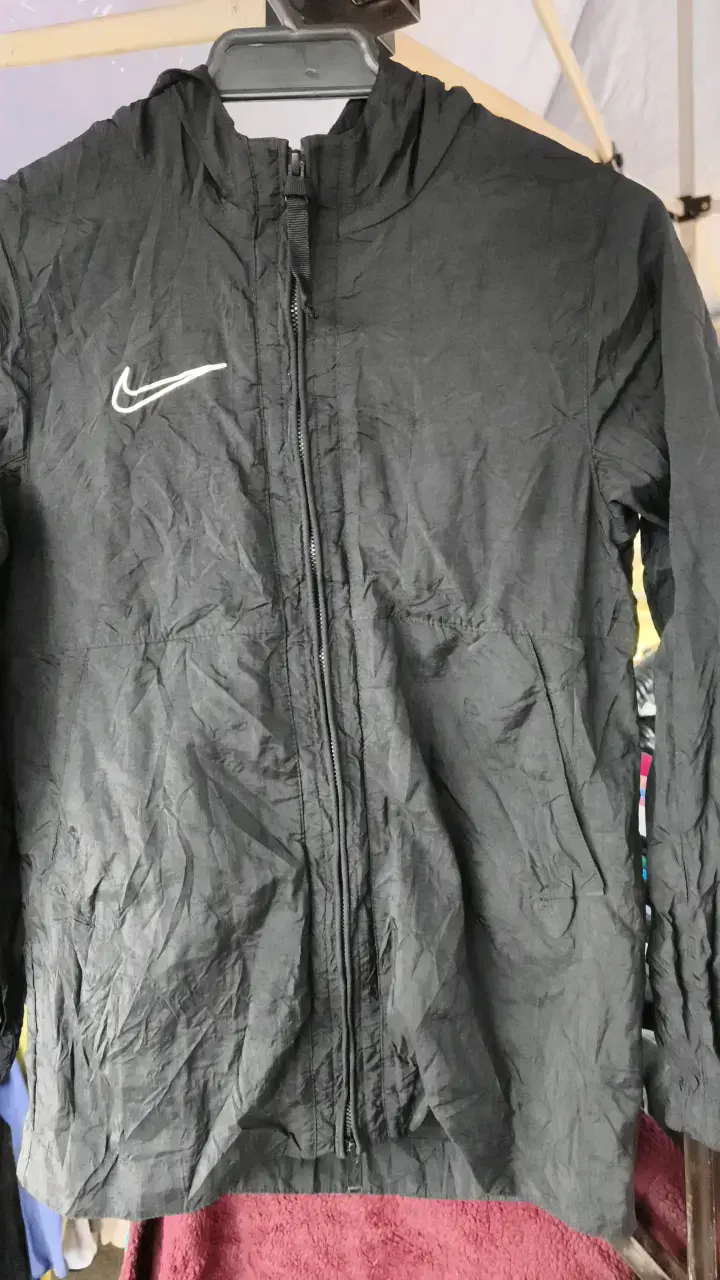 Chaqueta cortaviento Nike negra - 2