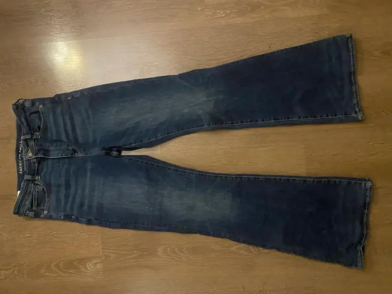 Jeans azul oscuro American Eagle para mujer - 1