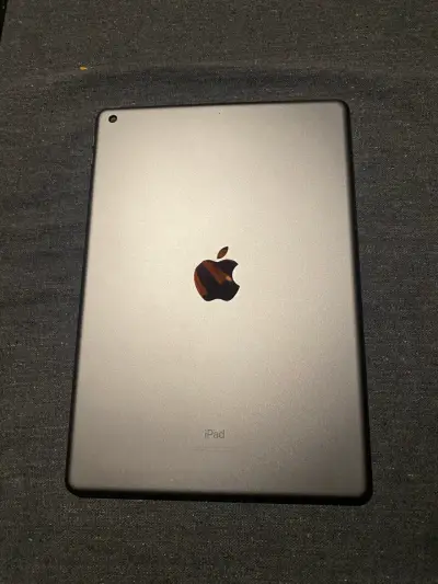 iPad 8th gen 128gb Apple con funda - miniatura 3