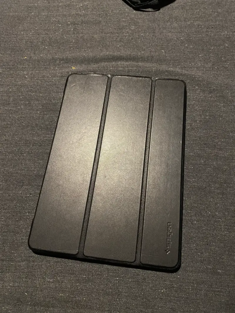 iPad 8th gen 128gb Apple con funda - 6
