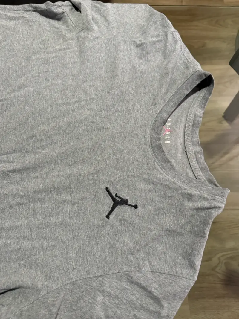 Polera gris Jordan XL - 2