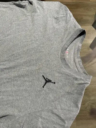 Polera gris Jordan XL - miniatura 2