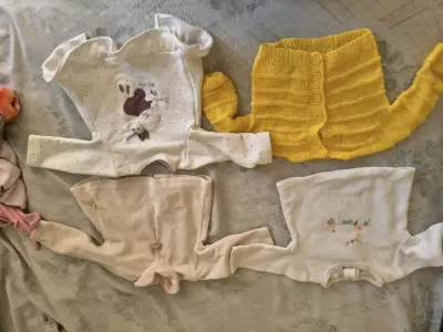 Lote de ropa de bebé niña variada - miniatura 3