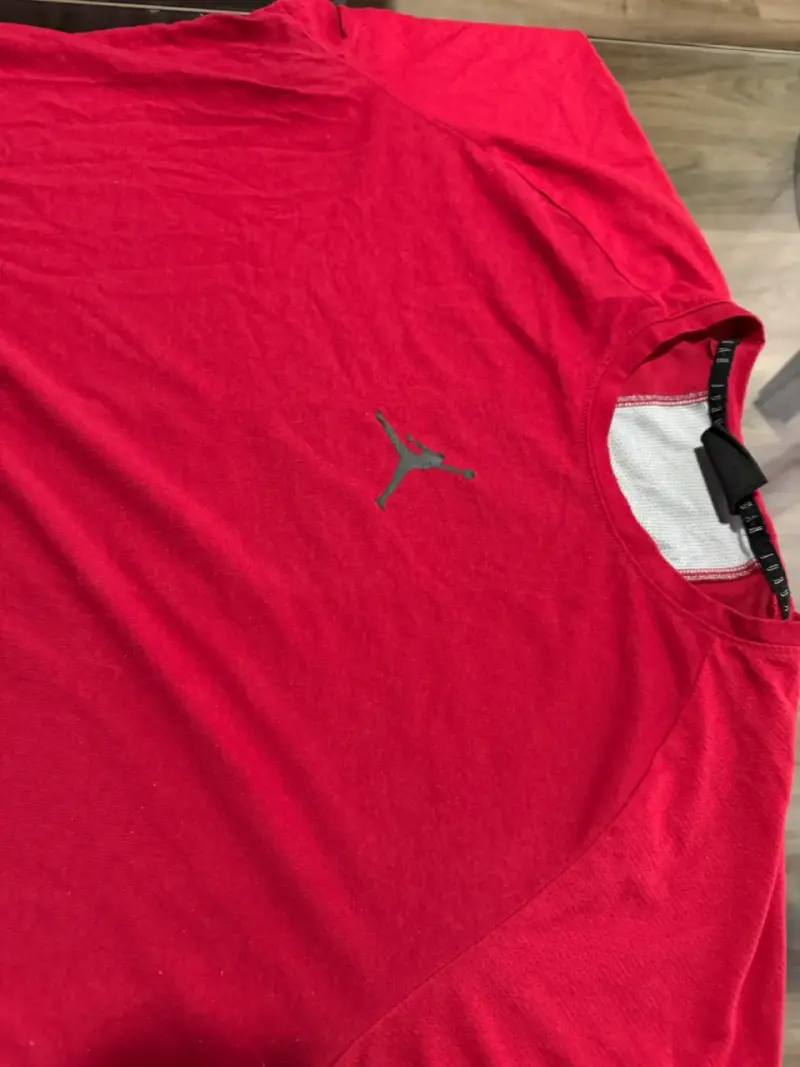 Polera roja Jordan para hombre XL - 2