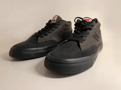 Zapatillas negras New Balance casuales - miniatura 1