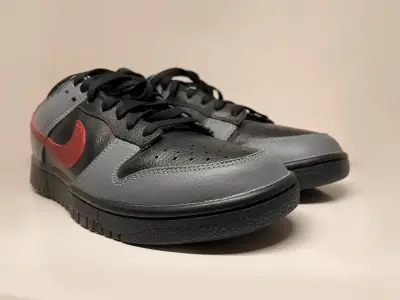 Zapatillas deportivas Nike gris y rojo - miniatura 5