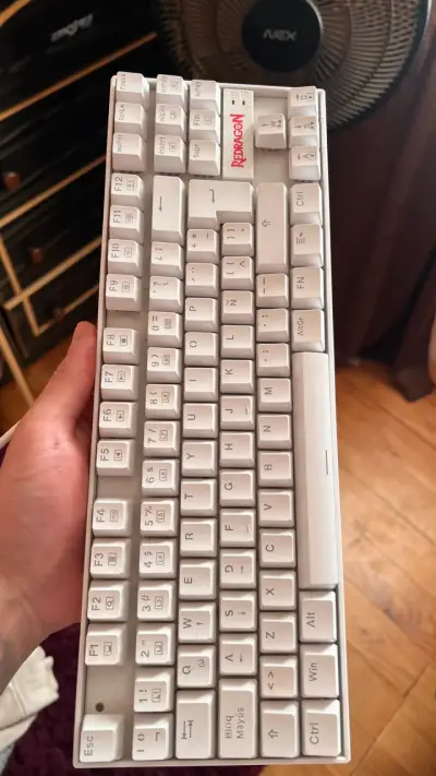Teclado mecánico Redragon retroiluminado - miniatura 2