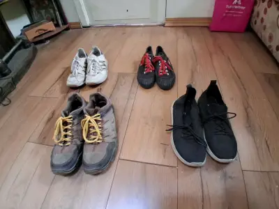 Lote de zapatillas deportivas variadas - miniatura 1