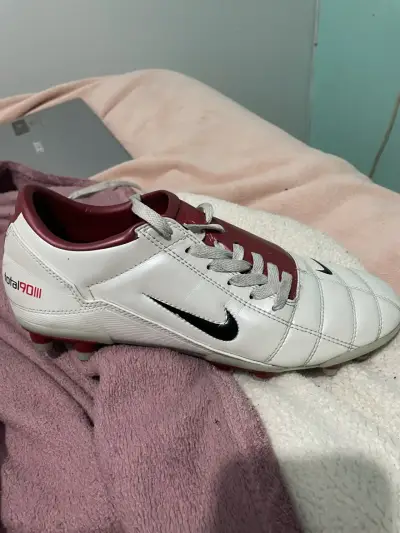 Botines Nike Total 90 blancos y rojos - miniatura 1