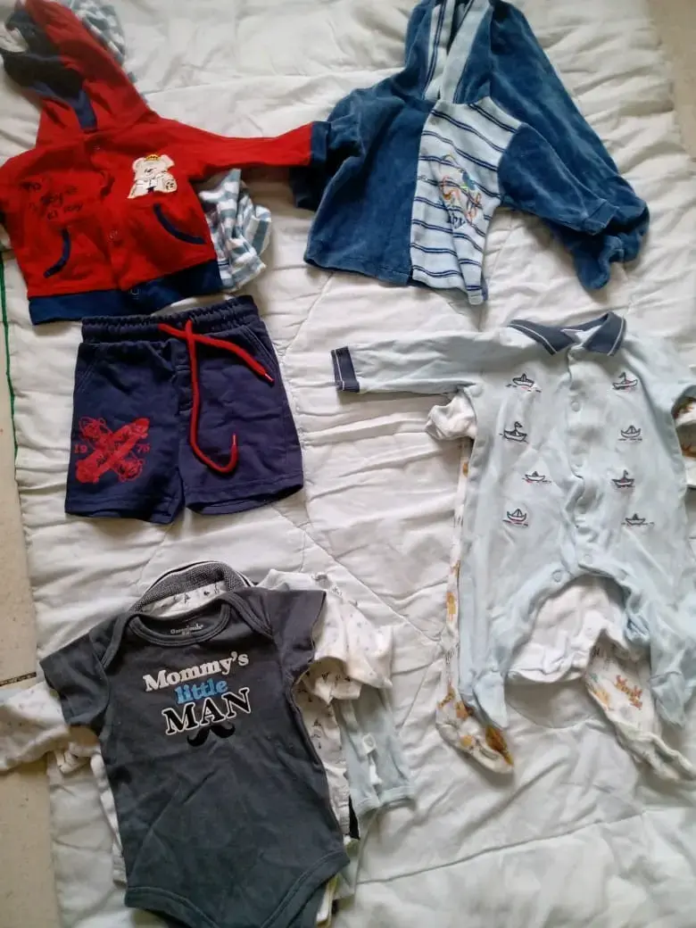 Lote de ropa infantil variada para niño - 1