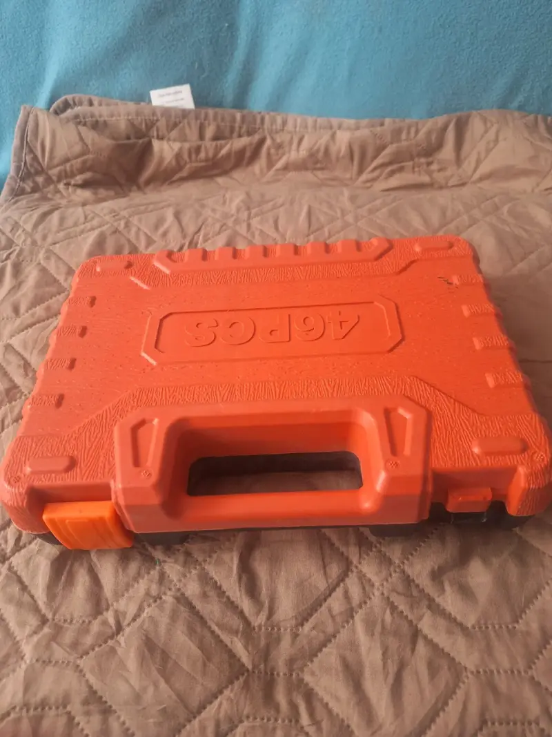 Juego de llaves de vaso y puntas con estuche - 2